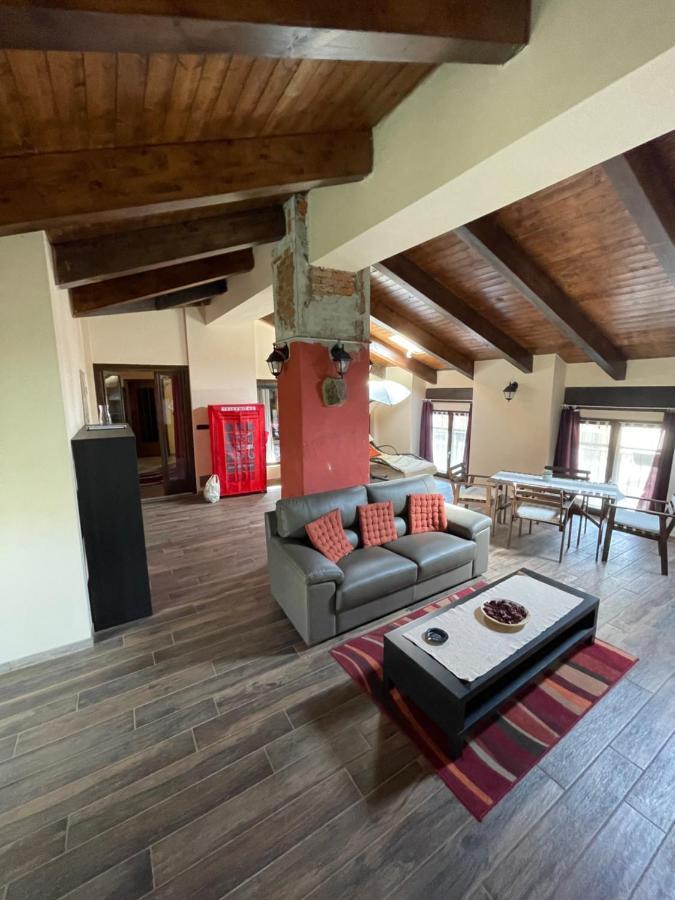 'La Buffa', Elegante Appartamento A Giaveno By Confirenthouse Luaran gambar