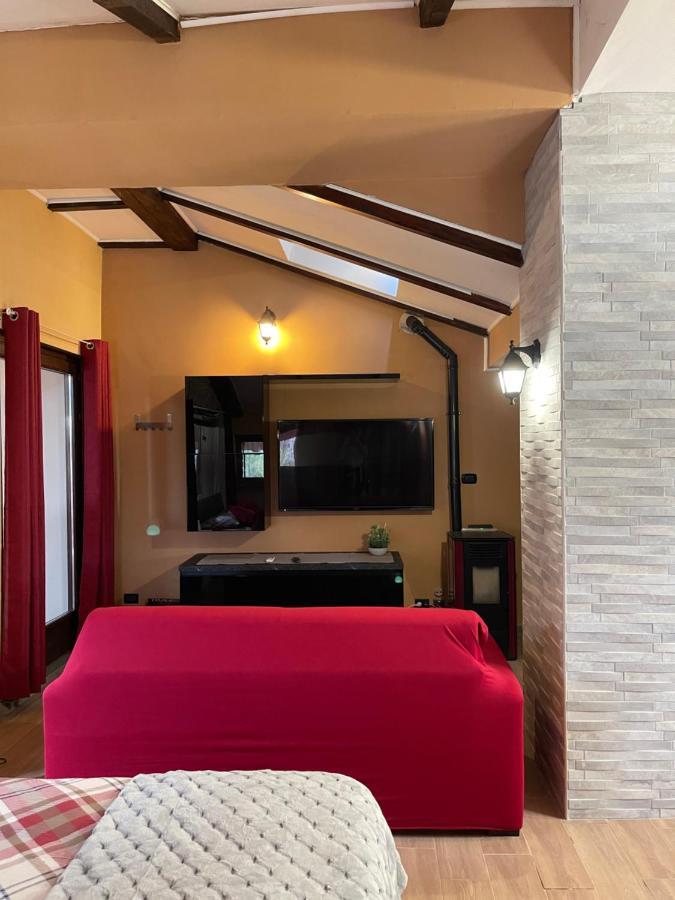 'La Buffa', Elegante Appartamento A Giaveno By Confirenthouse Luaran gambar