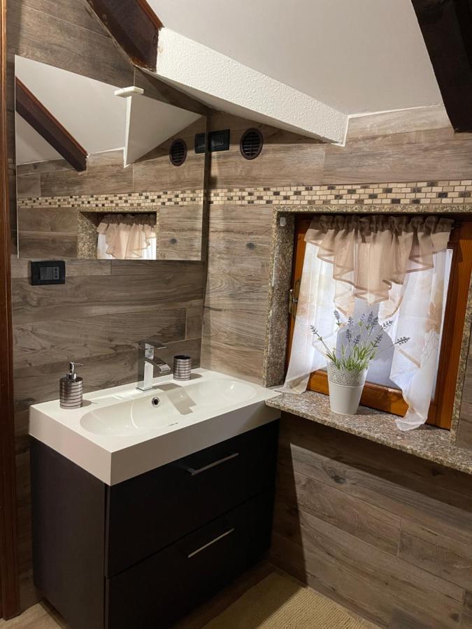 'La Buffa', Elegante Appartamento A Giaveno By Confirenthouse Luaran gambar